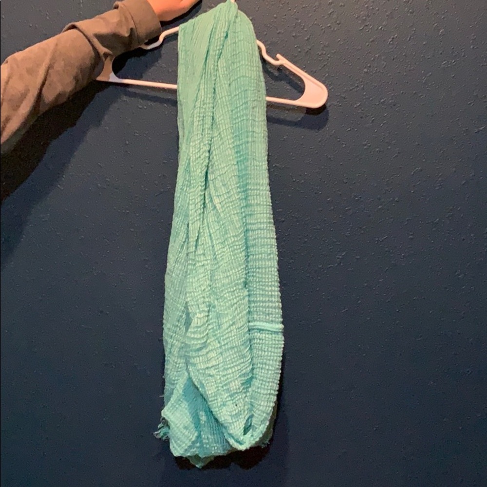 Blue/teal scarf